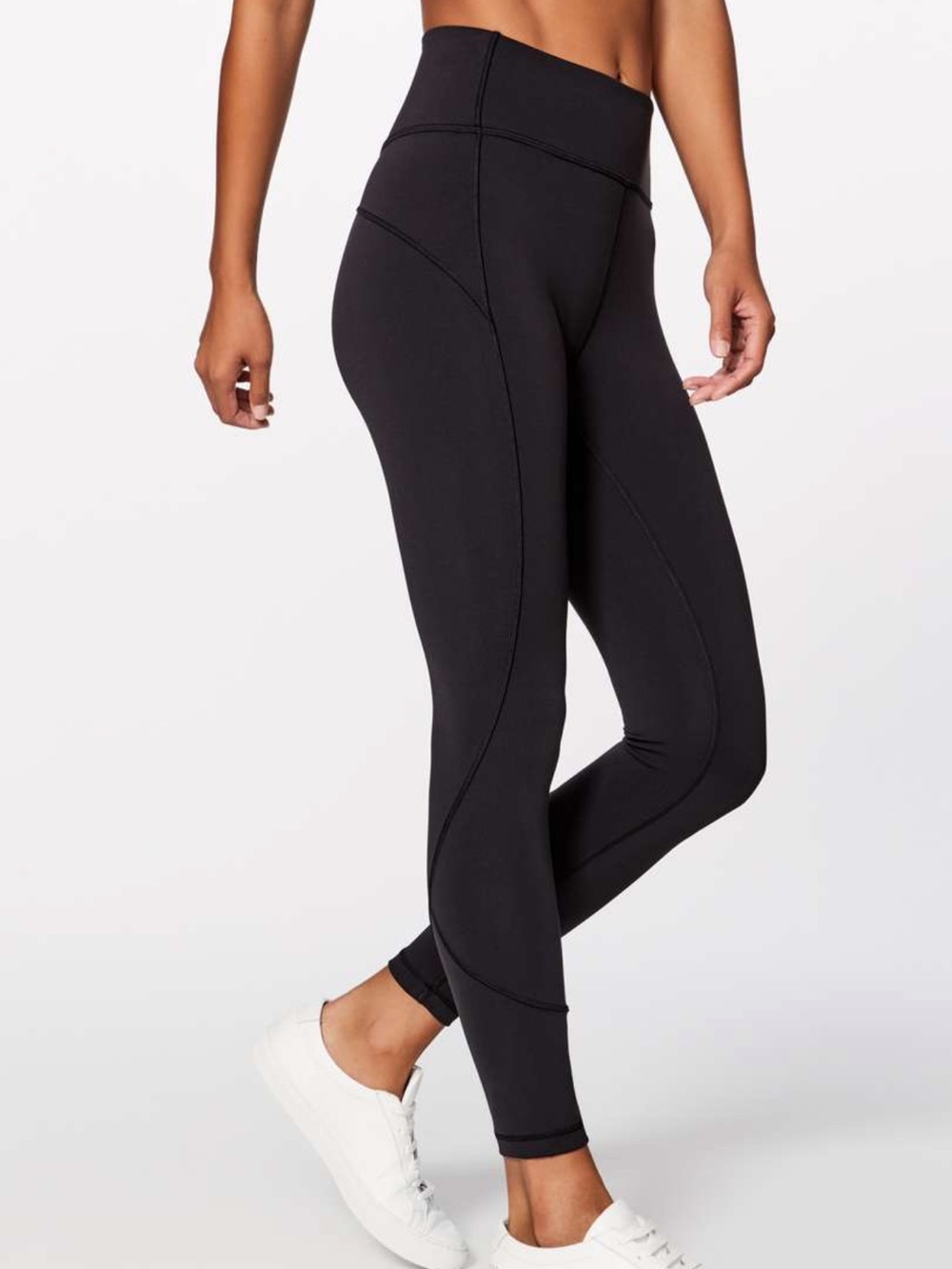 Lululemon In Movement 7/8 Tight Everlux 25"
Black women’s size 4